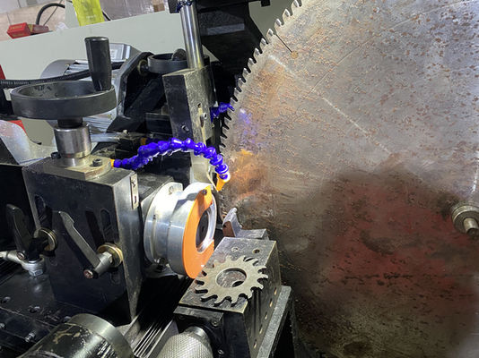 LDX-028A Полностью замкнутая CNC сервокруговая пила для двойной шлифовки